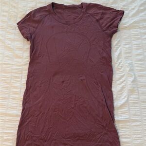 lululemon athletica Short Sleeve Tee in Deep Purple